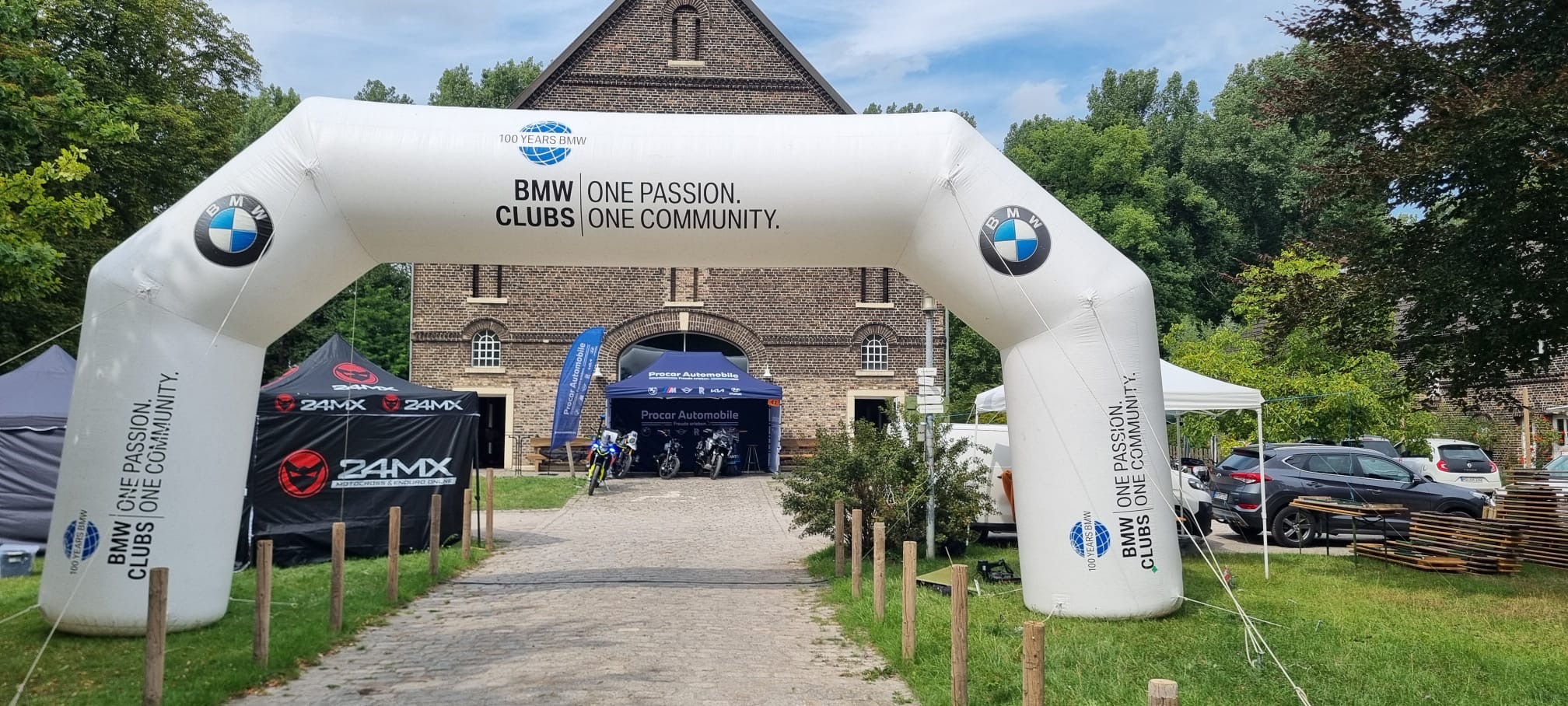 3c724ab3-84ec-4f37-b573-341d5d804d71