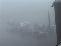 Motorräder im Nebel